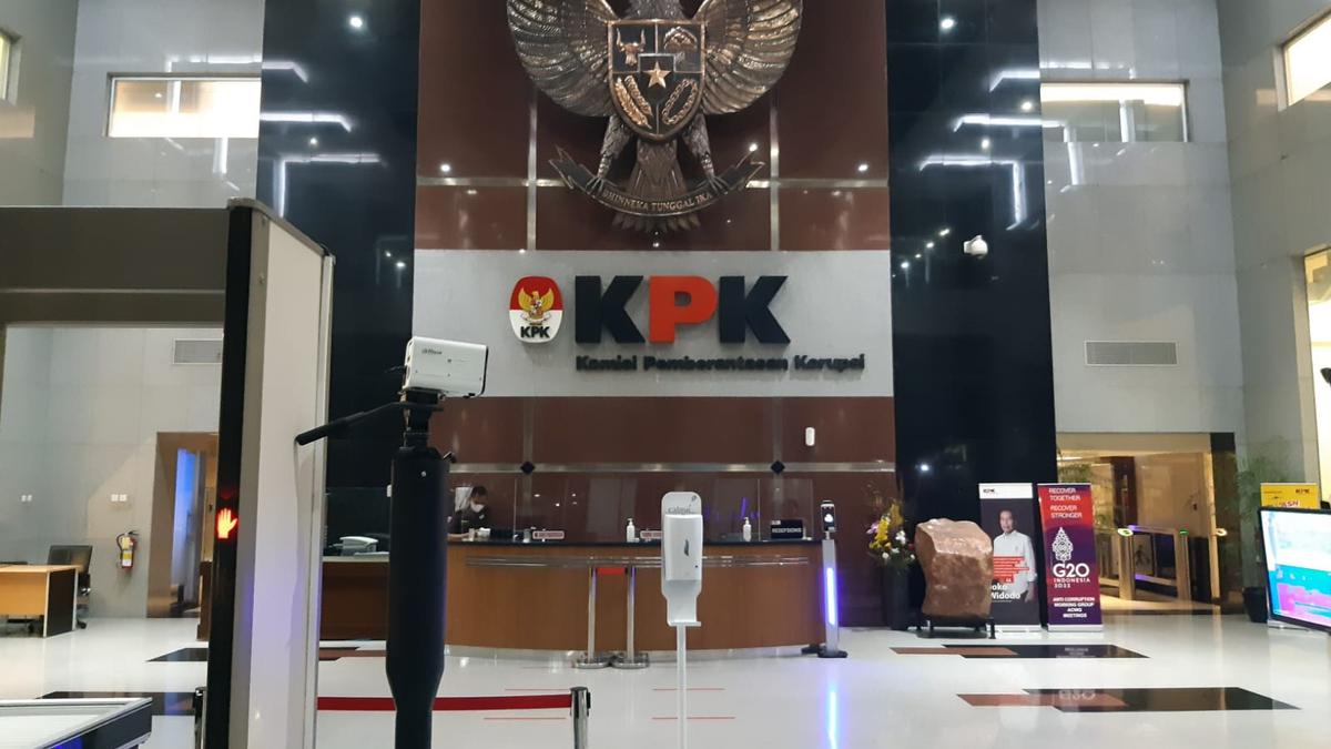 KPK Menggerebek Rumah di Depok, Terkait Skandal Kuota Haji.