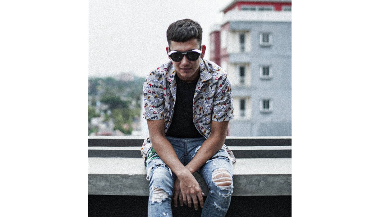 Siasat Adipati Dolken Dalam Memerankan Film Adaptasi Korea