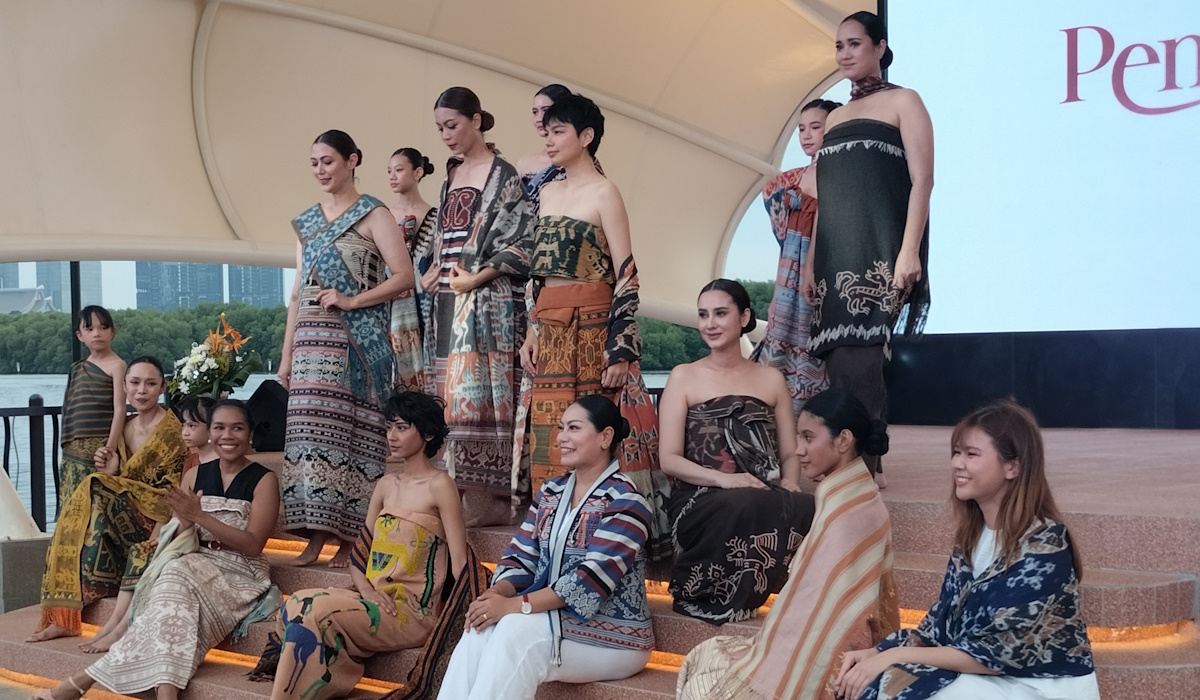 Koleksi Tenun Umalulu dan Sabu Raiju Tampilkan Keindahan Budaya.