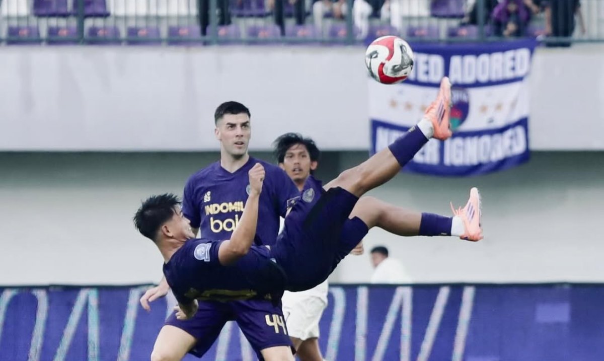 Hokky Caraka Ungkap Kebahagiaan Usai Cetak Gol Salto di Pertandingan.