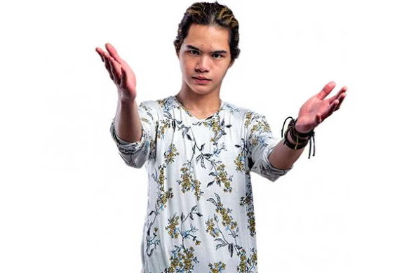 Dul Jaelani Luncurkan Single Baru “Sebenarnya Selamanya” Bergaya Rock dan Menyampaikan Makna Cinta yang Tulus.