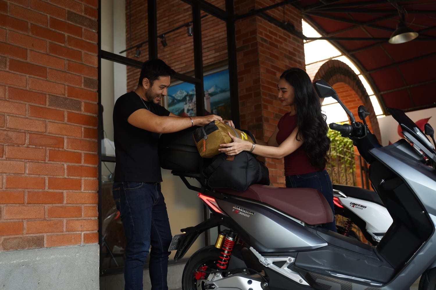 Insentif Harga Diterapkan Untuk Mendorong Adopsi Motor Listrik.