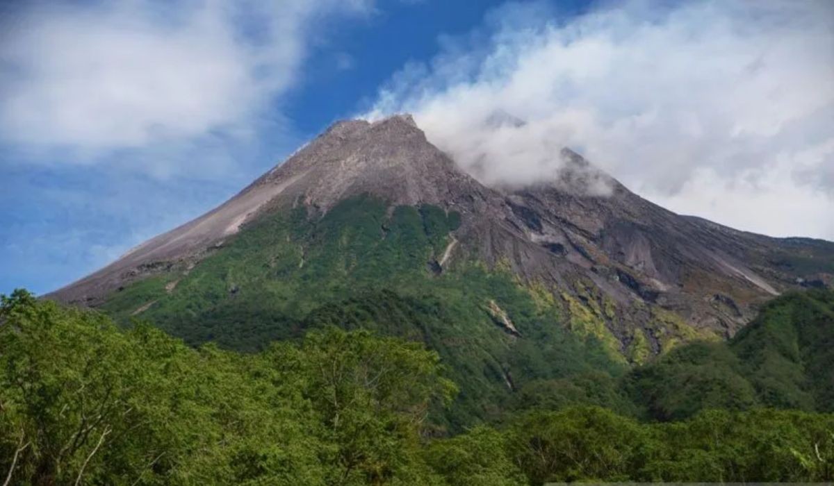 Gunung Merapi Mengalami 1.277 Gempa Dalam Waktu Seminggu.