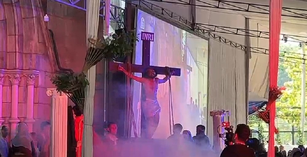 Jalan Salib Di Gereja Katedral Jakarta, Momen Refleksi Bermakna | carnoky.com Jalan Salib Di Gereja Katedral Jakarta, Momen Refleksi Bermakna